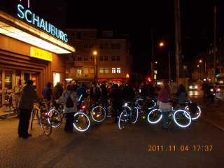 Fahrraddemo vom 04.11.2011 gegen vierspurigen Ausbau der Koenigsbruecker Strasse